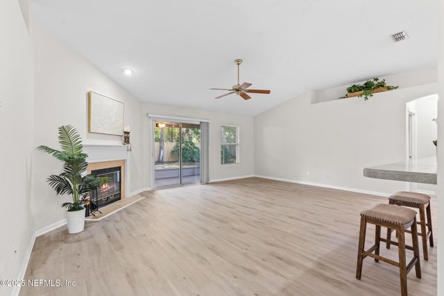 5586 LOON LAKE Court, Jacksonville, FL 32258