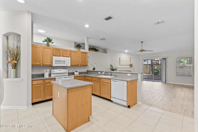 5586 LOON LAKE Court, Jacksonville, FL 32258
