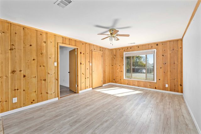 2609 Coggin Avenue, Brownwood, TX 76801