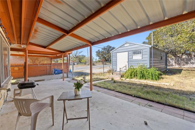 2609 Coggin Avenue, Brownwood, TX 76801