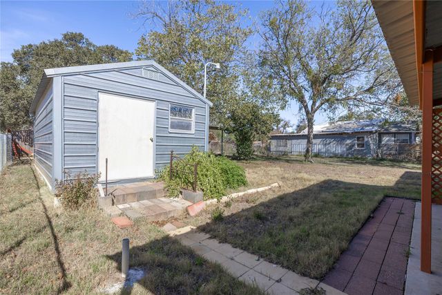 2609 Coggin Avenue, Brownwood, TX 76801