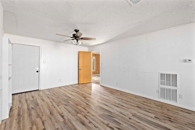 2609 Coggin Avenue, Brownwood, TX 76801