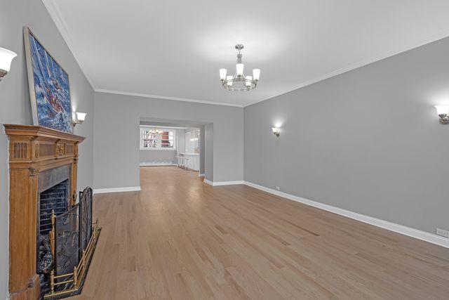 3750 N Lake Shore Drive 2C, Chicago, IL 60613