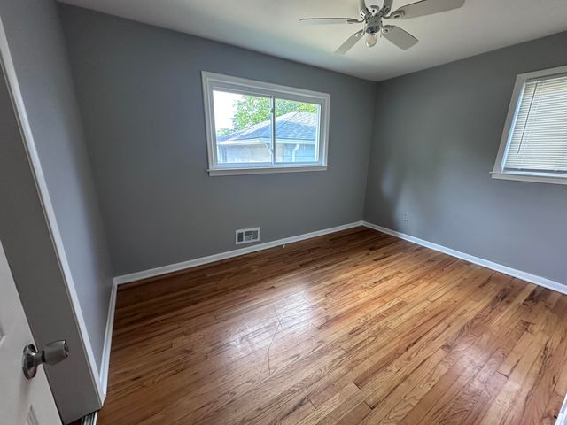 4697 Pelham Street, Dearborn Heights, MI 48125