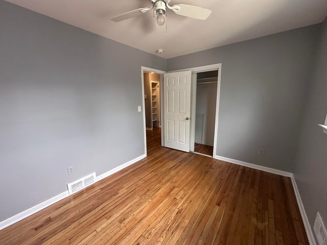 4697 Pelham Street, Dearborn Heights, MI 48125