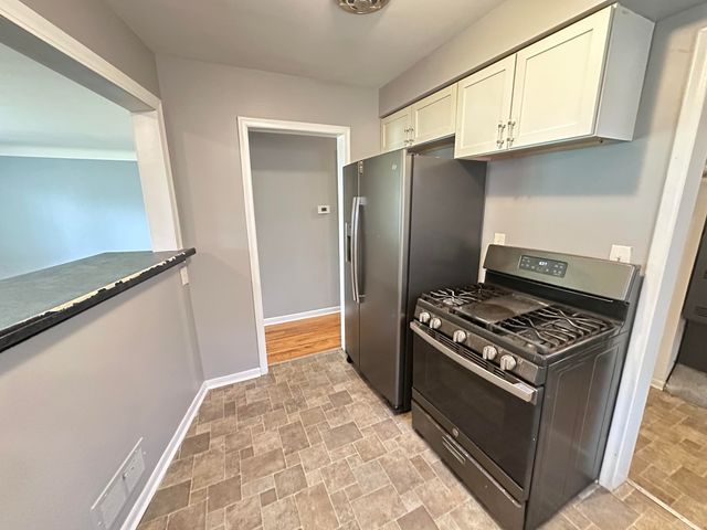 4697 Pelham Street, Dearborn Heights, MI 48125
