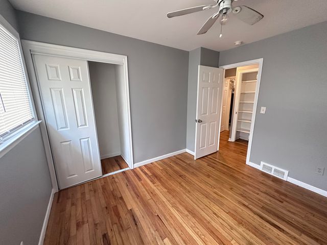 4697 Pelham Street, Dearborn Heights, MI 48125