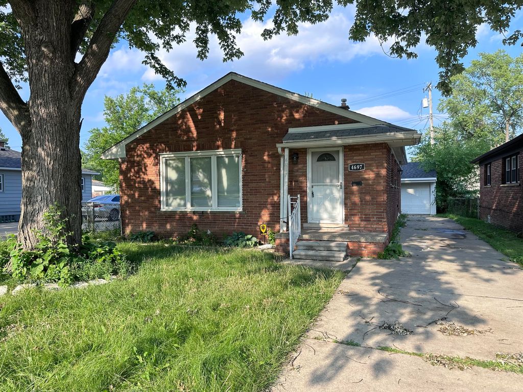 4697 Pelham Street, Dearborn Heights, MI 48125