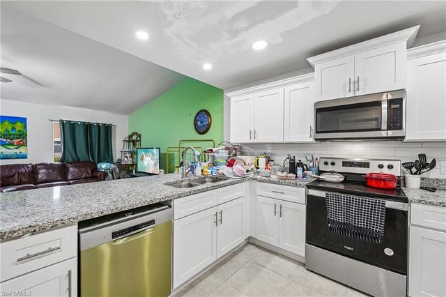 17327 Birchwood LN, Fort Myers, FL 33908