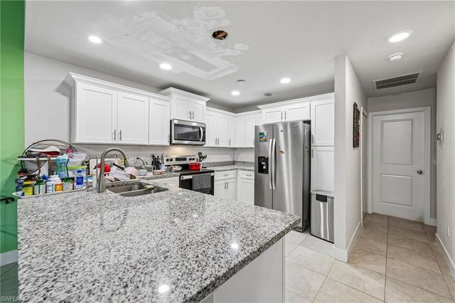 17327 Birchwood LN, Fort Myers, FL 33908