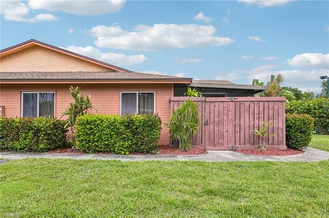 17327 Birchwood LN, Fort Myers, FL 33908