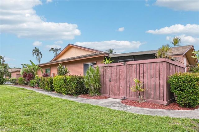 17327 Birchwood LN, Fort Myers, FL 33908