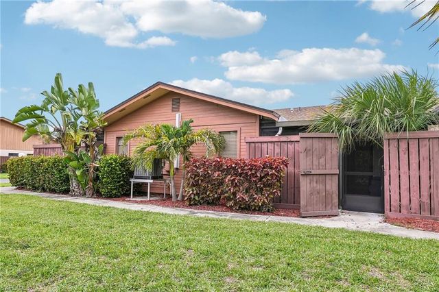 17327 Birchwood LN, Fort Myers, FL 33908
