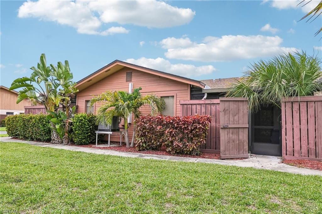 17327 Birchwood LN, FORT MYERS, FL 33908 — photo 4