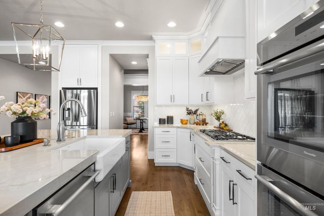 9910 W Hercules Dr, Star, ID 83669