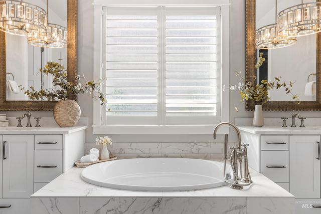 9910 W Hercules Dr, Star, ID 83669