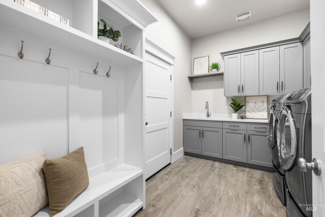 9910 W Hercules Dr, Star, ID 83669