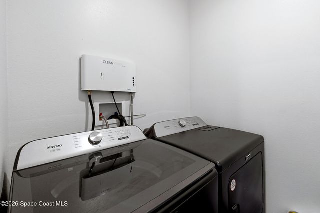 1814 Farmhouse Road SE, Palm Bay, FL 32909