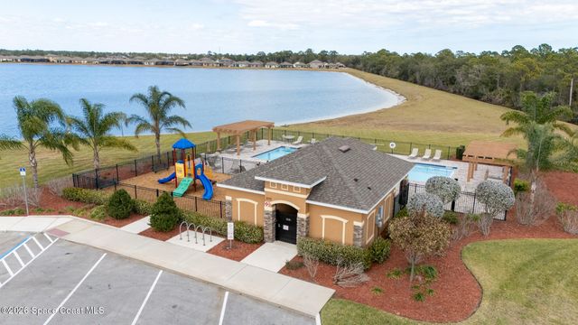 1814 Farmhouse Road SE, Palm Bay, FL 32909