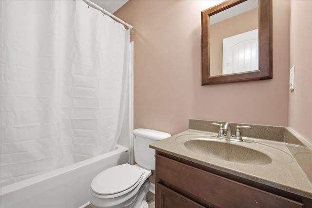 808 Dunbar Cave Rd, Clarksville, TN 37043