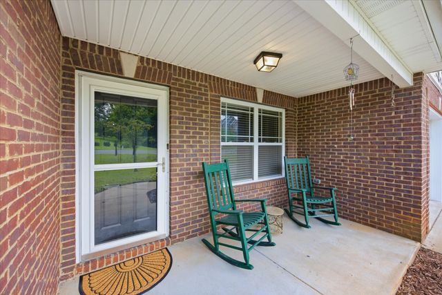 808 Dunbar Cave Rd, Clarksville, TN 37043