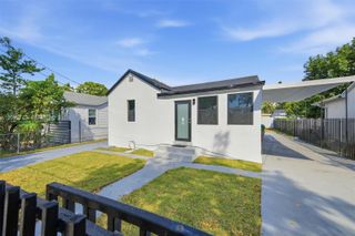 4237 SW 7th Street, Miami, FL 33134