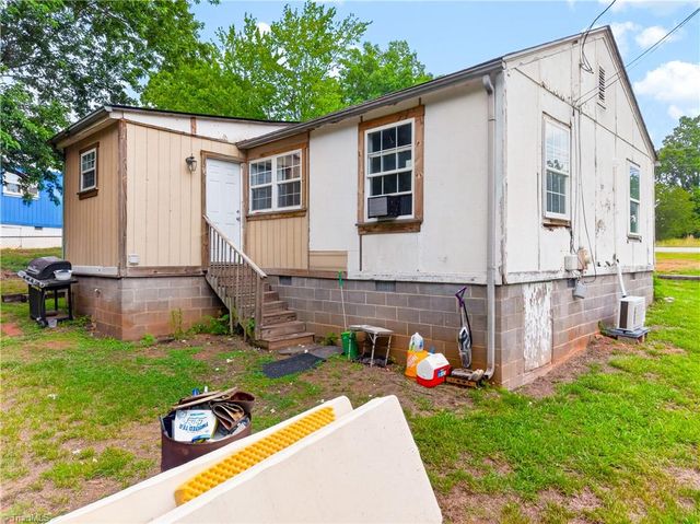 2669 Old Mountain Road, Trinity, NC 27370