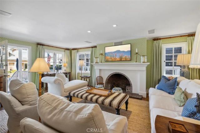 312 RUBY AVENUE, Newport Beach, OS 92662