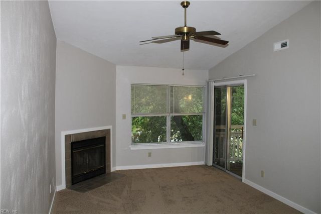 3962 Appaloosa Ln Apt 201, Newport News, VA 23602