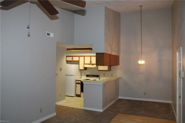 3962 Appaloosa Ln Apt 201, Newport News, VA 23602