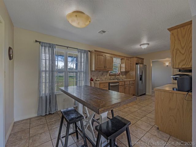 9988 E Northlea, Claremore, OK 74017