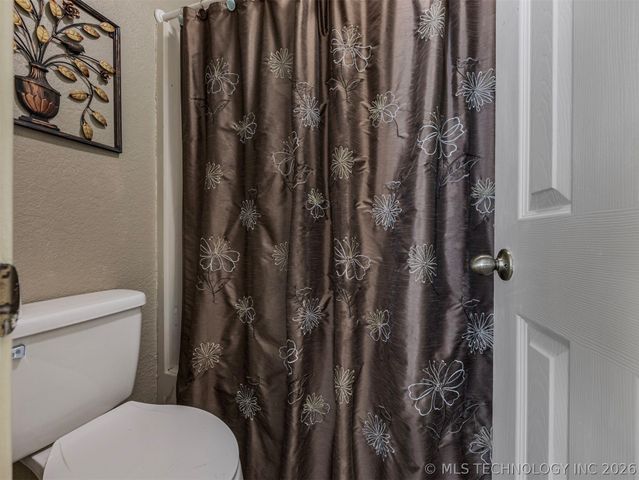 9988 E Northlea, Claremore, OK 74017