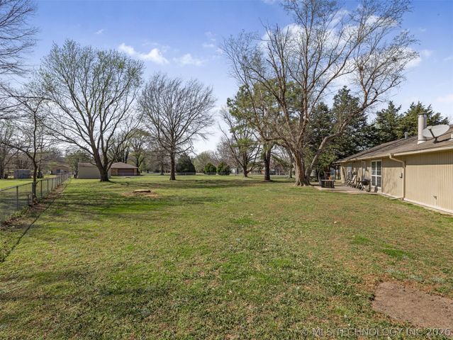 9988 E Northlea, Claremore, OK 74017