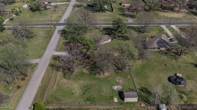 9988 E Northlea, Claremore, OK 74017