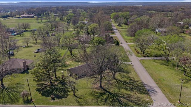 9988 E Northlea, Claremore, OK 74017