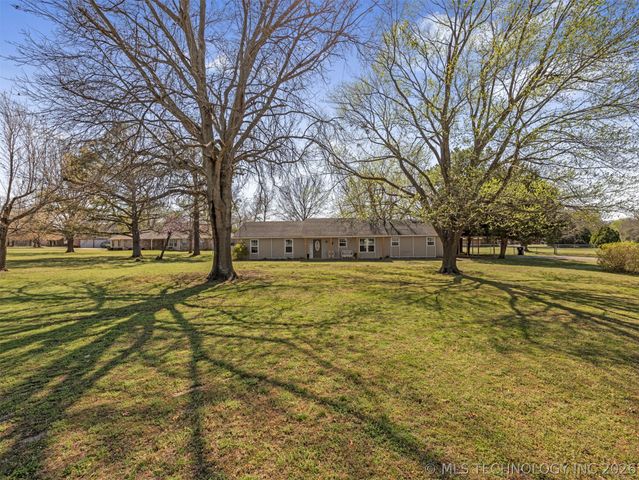 9988 E Northlea, Claremore, OK 74017