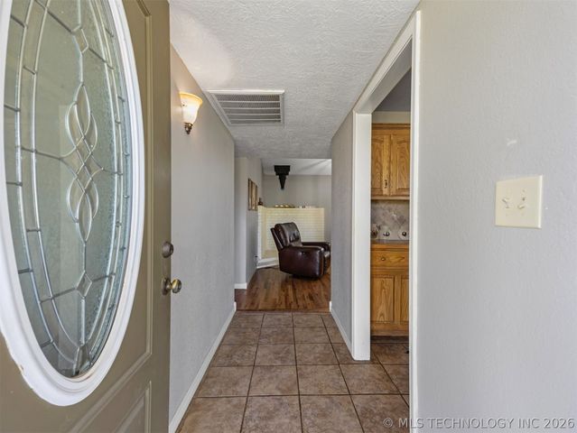 9988 E Northlea, Claremore, OK 74017