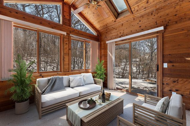 1592 Sherwood Court, Eagan, MN 55122