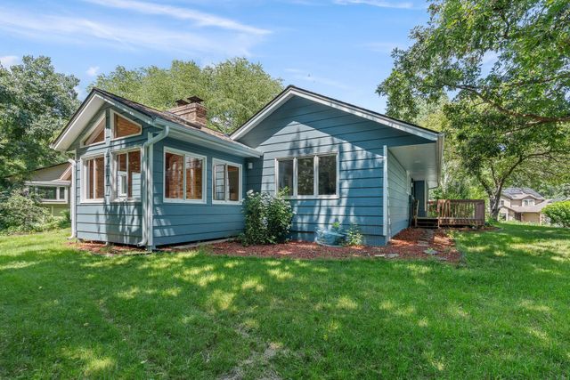 1592 Sherwood Court, Eagan, MN 55122