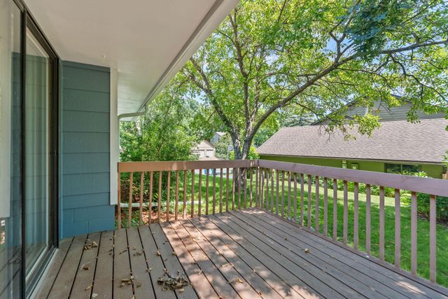 1592 Sherwood Court, Eagan, MN 55122