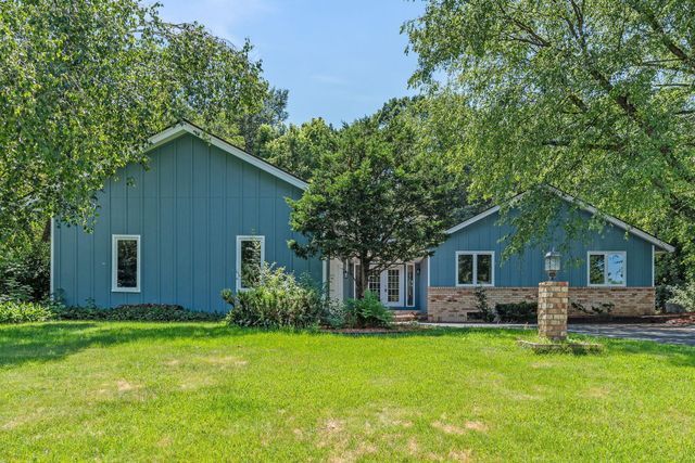 1592 Sherwood Court, Eagan, MN 55122