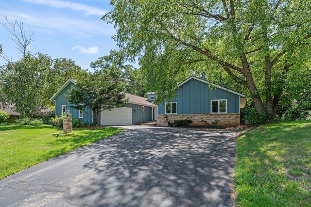 1592 Sherwood Court, Eagan, MN 55122