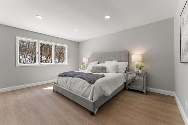 1592 Sherwood Court, Eagan, MN 55122