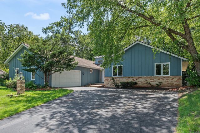 1592 Sherwood Court, Eagan, MN 55122