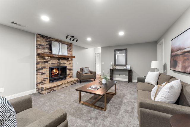 1592 Sherwood Court, Eagan, MN 55122