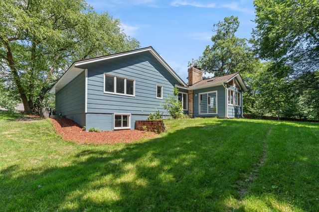 1592 Sherwood Court, Eagan, MN 55122