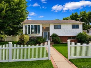 87 S 28th Street, Wyandanch, NY 11798
