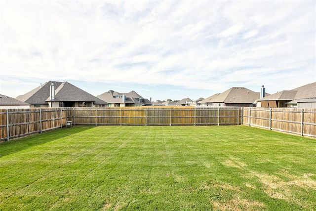 1714 Logans Way, Norman, OK 73072