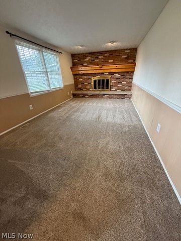 6884 Slippery Rock Drive, Canfield, OH 44406