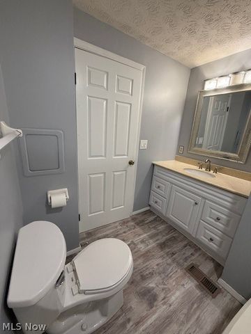 6884 Slippery Rock Drive, Canfield, OH 44406